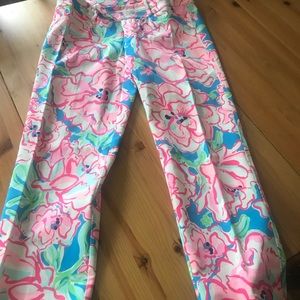 Like new Lilly Pulitzer cropped floral pants